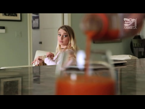 ❤️ Жешка девојка со големи цицки и тесна пичка добива кур од губитник, но многу тешко ❤❌ Анално видео кај нас